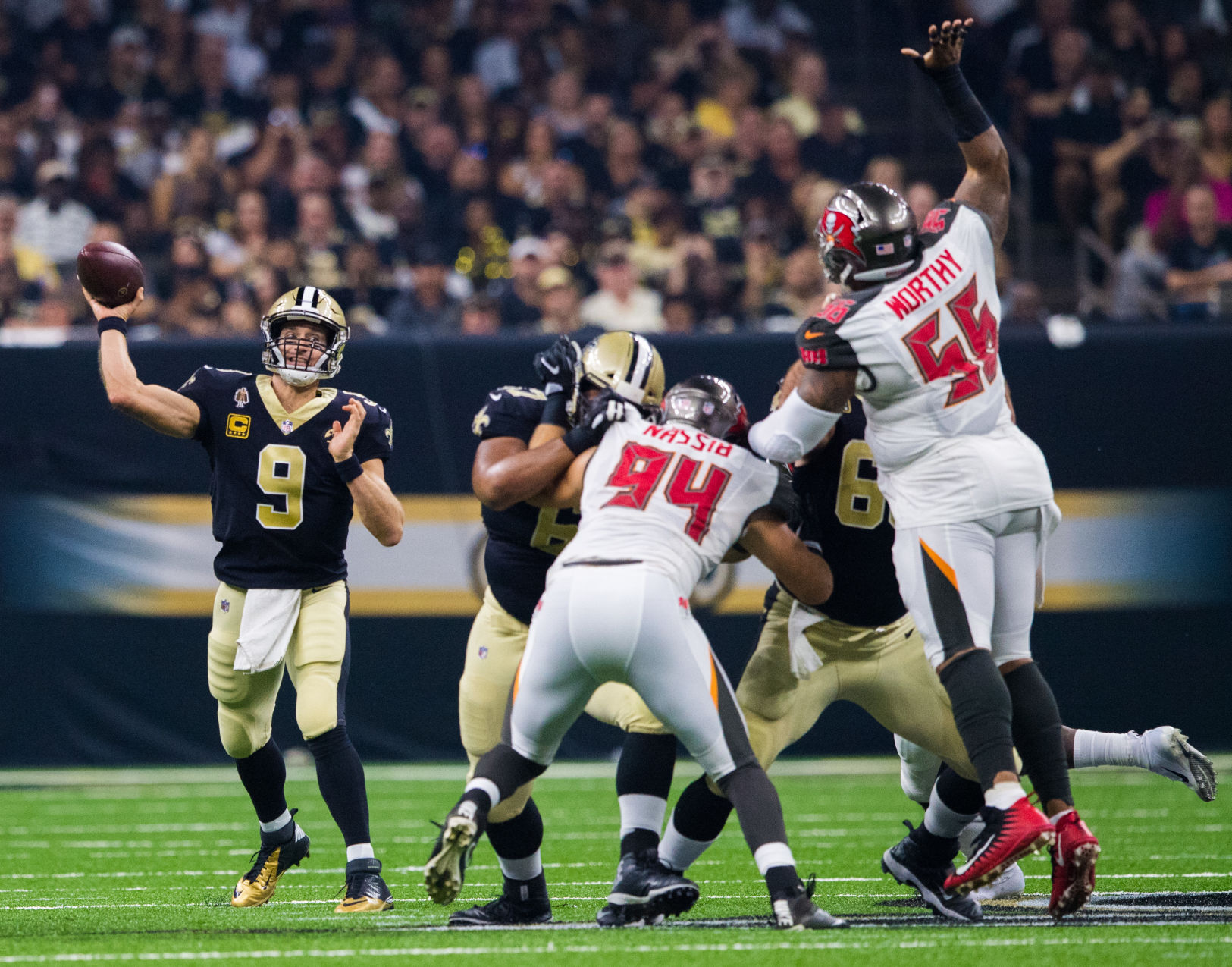 saintsbucs.091018.015